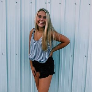 Meet your Posher, Ella